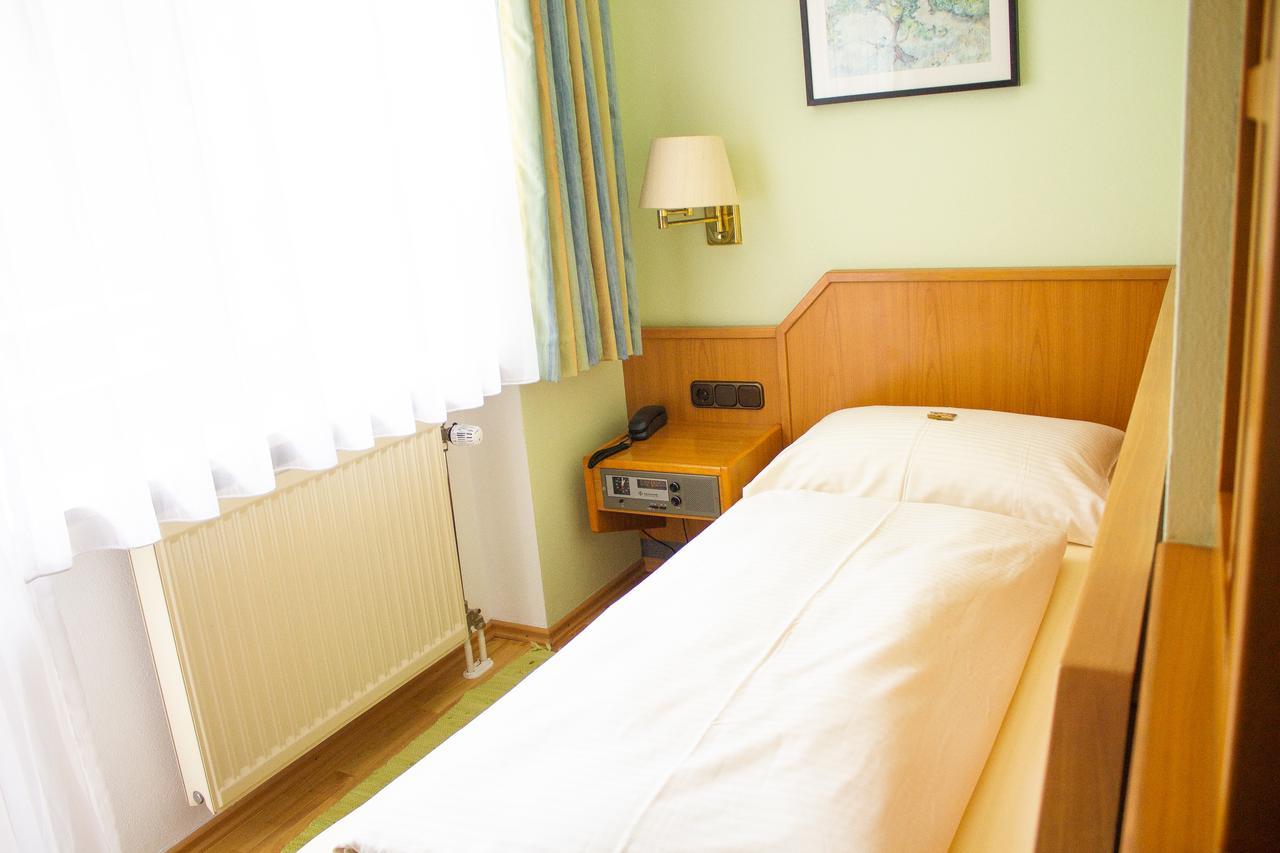 Hotel Am Wald Ottobrunn Zewnętrze zdjęcie